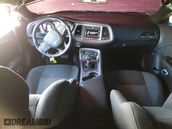 ✅ 2022 Dodge Challenger R/T Scat Pack Widebody • VIN: 2C3CDZFJ7NH238215 • Lot: 42719624. Wystawiony na Copart z przebiegiem 33 977 mil. Bezpłatny archiwum sprzedaży aukcyjnych z USA i szczegółowy raport historii pojazdu na DreamBid. Zdjęcie 8.