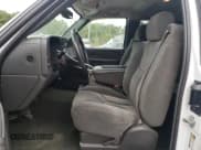 ✅ 2004 Chevrolet Silverado 1500 Z71 • VIN: 2GCEK19T041275137 • Лот: 68998424. Опубликован ранее на Copart с пробегом 127 318 миль. Бесплатный доступ к архиву аукционных продаж из США и подробный отчёт об истории автомобиля на DreamBid. Изображение 7.