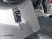 ✅ 2014 Mercedes-Benz Sprinter Passenger • VIN: WDZPE8CD1E5884005 • Lot: 43184369. Wystawiony na IAAI z przebiegiem 378 703 mil. Bezpłatny archiwum sprzedaży aukcyjnych z USA i szczegółowy raport historii pojazdu na DreamBid. Zdjęcie 11.