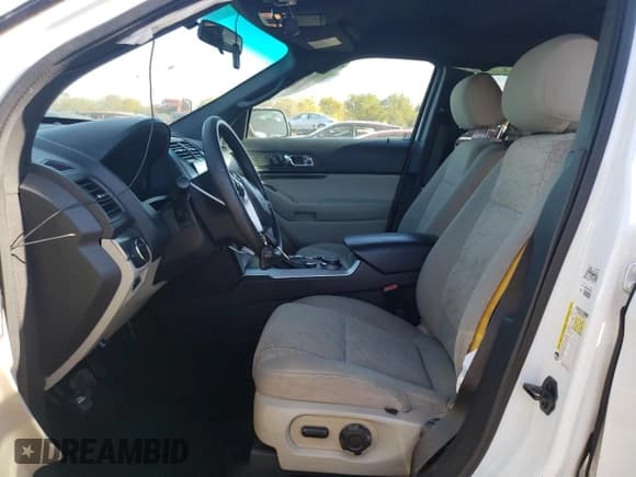 ✅ 2015 Ford Explorer • VIN: 1FM5K8B84FGC35773 • Lot: 90779525. Listed on Copart with 114,776 mi. Free auction sales archive from the USA and detailed vehicle history report at DreamBid. Image 7.