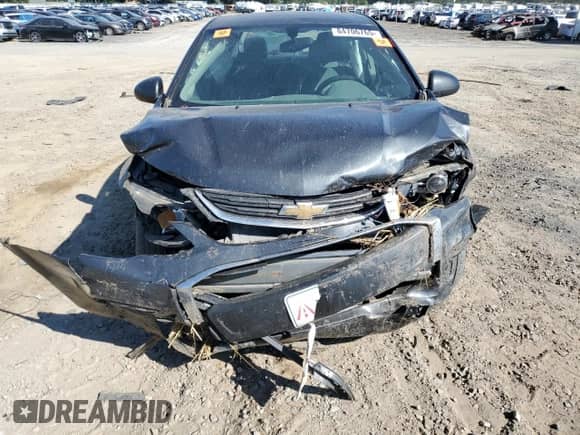 ✅ 2018 Chevrolet Sonic LT • VIN: 1G1JD5SH4J4139835 • Lot: 84706765. Listed on Copart with 131,515 mi. Free auction sales archive from the USA and detailed vehicle history report at DreamBid. Image 5.