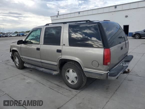1999 Chevrolet Tahoe Z71 с VIN 1GNEK13R2XJ307813, выставлен на аукционе Copart как лот 82113345 с пробегом 240 647 миль миль и Списание • Salvage title. История ставок и продаж доступна на DreamBid. Изображение 2.