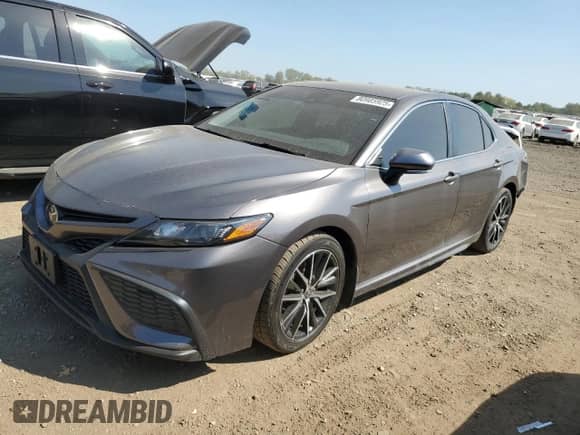 2021 Toyota Camry SE с VIN 4T1G11BK7MU024757, выставлен на аукционе Copart как лот 80985925 с пробегом 47 053 миль миль и Списание • Salvage title. История ставок и продаж доступна на DreamBid. Изображение 1.