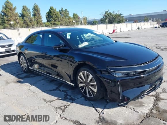 ✅ 2025 Lucid Air Pure • VIN: 50EA1PGA7SA004919 • Lot: 43257365. Wystawiony na IAAI z przebiegiem 4 900 mil. Bezpłatny archiwum sprzedaży aukcyjnych z USA i szczegółowy raport historii pojazdu na DreamBid. Zdjęcie 1.