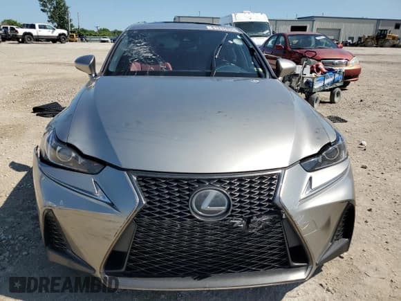 ✅ 2018 Lexus IS 300 • VIN: JTHC81D27J5033779 • Lot: 61334855. Wystawiony na Copart z przebiegiem 72 077 mil. Bezpłatny archiwum sprzedaży aukcyjnych z USA i szczegółowy raport historii pojazdu na DreamBid. Zdjęcie 5.