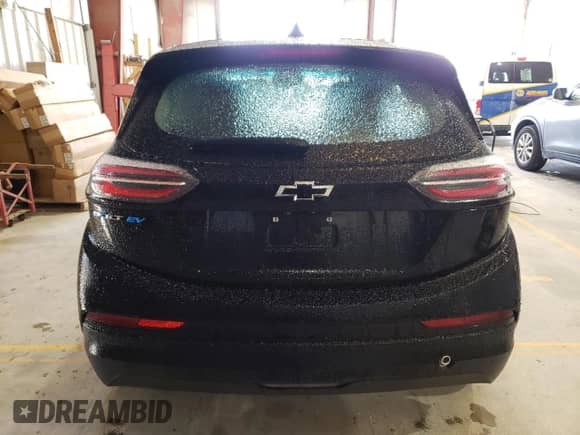 2022 Chevrolet Bolt EV 1LT z VIN 1G1FW6S09N4126990, wystawiony jako Copart lot #37937584 z przebiegiem 17 602 mil mil oraz . Historia ofert i sprzedaży dostępna na DreamBid. Obrazek 6.