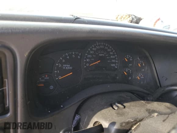 ✅ 2003 Chevrolet Silverado 2500HD LS • VIN: 1GCHK29U23E350574 • Lot: 83432514. Wystawiony na Copart z przebiegiem Nie podano. Bezpłatny archiwum sprzedaży aukcyjnych z USA i szczegółowy raport historii pojazdu na DreamBid. Zdjęcie 9.