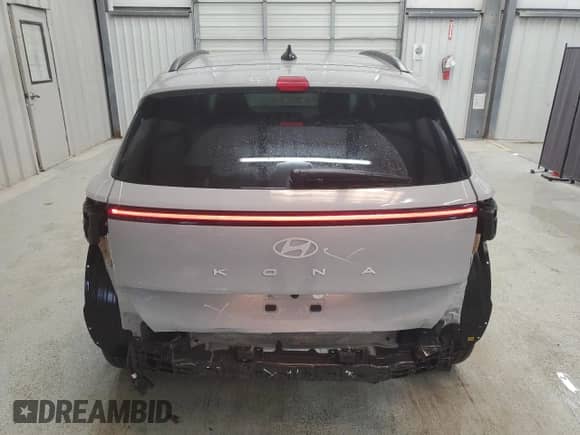 2025 Hyundai Kona SEL with VIN KM8HB3AB8SU214613, listed as a Copart auction lot 46867515 with 8,948 mi miles and Clean title. Bid and sale history available at DreamBid. Image 6.