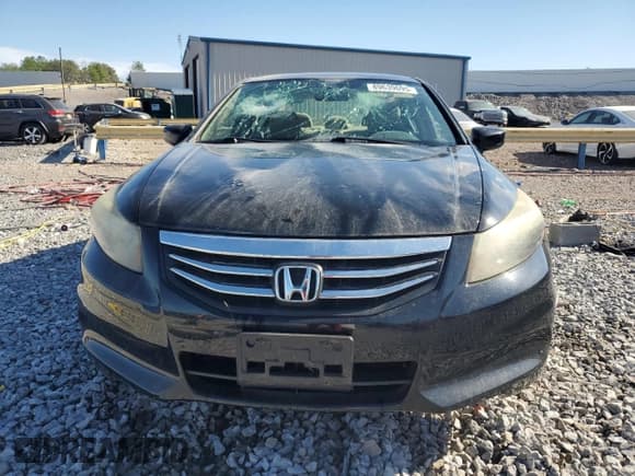 ✅ 2011 Honda Accord LX • VIN: 1HGCP2F36BA145466 • Lot: 89639695. Wystawiony na Copart z przebiegiem 108 360 mil. Bezpłatny archiwum sprzedaży aukcyjnych z USA i szczegółowy raport historii pojazdu na DreamBid. Zdjęcie 5.