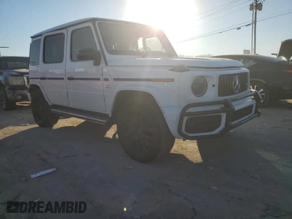✅ 2021 Mercedes-Benz G 63 AMG • VIN: W1NYC7HJ6MX394741 • Lot: 41465654. Wystawiony na Copart z przebiegiem Nie podano. Bezpłatny archiwum sprzedaży aukcyjnych z USA i szczegółowy raport historii pojazdu na DreamBid. Zdjęcie 4.