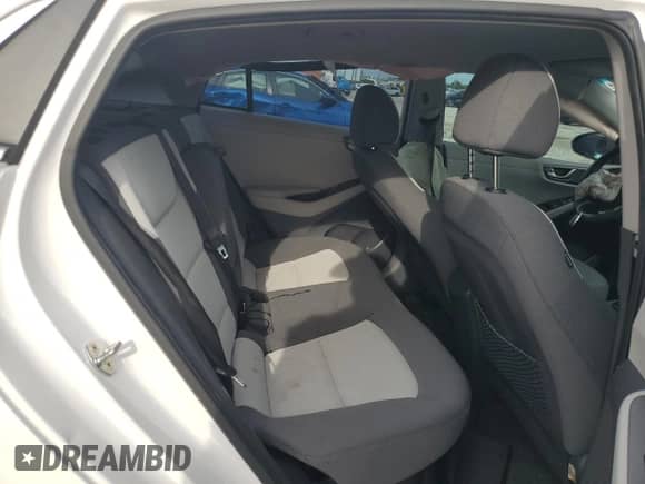 2020 Hyundai Ioniq SE с VIN KMHC75LC6LU202071, выставлен на аукционе Copart как лот 72952644 с пробегом 52 342 миль миль и На запчасти • Non repairable. История ставок и продаж доступна на DreamBid. Изображение 10.