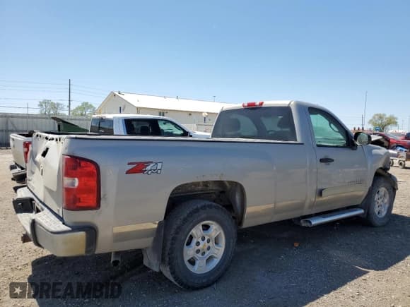 ✅ 2009 Chevrolet Silverado 1500 • VIN: 1GCEK24099Z237813 • Лот: 54860645. Опубликован ранее на Copart с пробегом 107 525 миль. Бесплатный доступ к архиву аукционных продаж из США и подробный отчёт об истории автомобиля на DreamBid. Изображение 3.