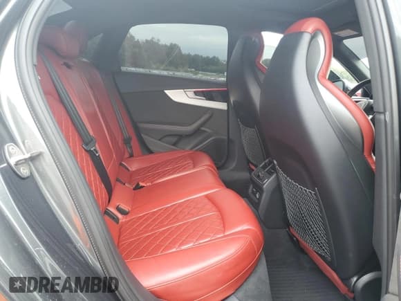 ✅ 2021 Audi S4 Premium Plus • VIN: WAUB4AF45MA086612 • Lot: 70578145. Wystawiony na Copart z przebiegiem 56 312 mil. Bezpłatny archiwum sprzedaży aukcyjnych z USA i szczegółowy raport historii pojazdu na DreamBid. Zdjęcie 10.