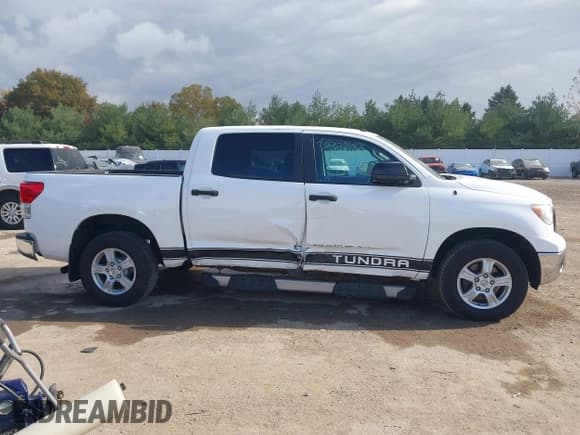 ✅ 2011 Toyota Tundra SR5 • VIN: 5TFDM5F19BX017344 • Lot: 43538663. Listed on IAAI with 156,924 mi. Free auction sales archive from the USA and detailed vehicle history report at DreamBid. Image 13.