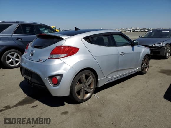 ✅ 2013 Hyundai Veloster Turbo • VIN: KMHTC6AE6DU109817 • Lot: 69486334. Wystawiony na Copart z przebiegiem 105 509 mil. Bezpłatny archiwum sprzedaży aukcyjnych z USA i szczegółowy raport historii pojazdu na DreamBid. Zdjęcie 3.