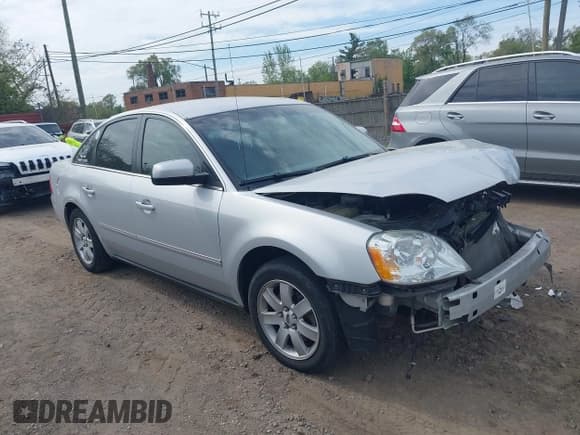 ✅ 2005 Ford Five Hundred SEL • VIN: 1FAFP27105G201790 • Lot: 42252278. Wystawiony na IAAI z przebiegiem 73 035 mil. Bezpłatny archiwum sprzedaży aukcyjnych z USA i szczegółowy raport historii pojazdu na DreamBid. Zdjęcie 1.