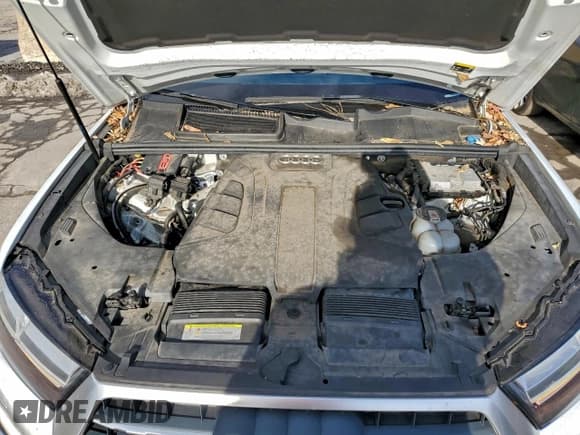 ✅ 2019 Audi Q7 Prestige • VIN: WA1VAAF70KD026665 • Лот: 92529065. Опубликован ранее на Copart с пробегом 122 690 миль. Бесплатный доступ к архиву аукционных продаж из США и подробный отчёт об истории автомобиля на DreamBid. Изображение 12.