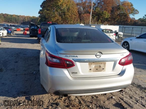 ✅ 2017 Nissan Altima SR • VIN: 1N4AL3AP1HC276194 • Lot: 43702089. Listed on IAAI with 212,712 mi. Free auction sales archive from the USA and detailed vehicle history report at DreamBid. Image 3.