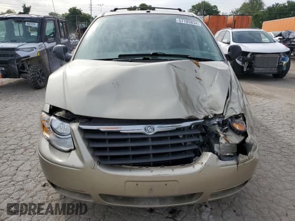 ✅ 2006 Chrysler Town & Country LX • VIN: 1A4GP44R66B568657 • Lot: 57105834. Listed on Copart with Not provided. Free auction sales archive from the USA and detailed vehicle history report at DreamBid. Image 5.