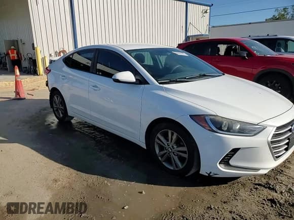 ✅ 2018 Hyundai Elantra Value Edition • VIN: 5NPD84LF3JH308821 • Lot: 89669425. Listed on Copart with 100,658 mi. Free auction sales archive from the USA and detailed vehicle history report at DreamBid. Image 14.