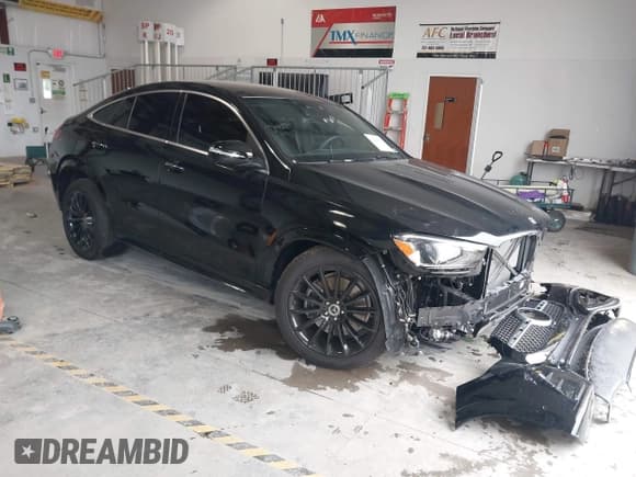 ✅ 2025 Mercedes-Benz GLE 450 • VIN: 4JGFD5KB7SB319795 • Lot: 42284819. Listed on IAAI with 3,711 mi. Free auction sales archive from the USA and detailed vehicle history report at DreamBid. Image 1.