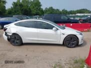 ✅ 2020 Tesla Model 3 Long Range • VIN: 5YJ3E1EB4LF637770 • Lot: 42424119. Wystawiony na IAAI z przebiegiem 67 112 mil. Bezpłatny archiwum sprzedaży aukcyjnych z USA i szczegółowy raport historii pojazdu na DreamBid. Zdjęcie 13.