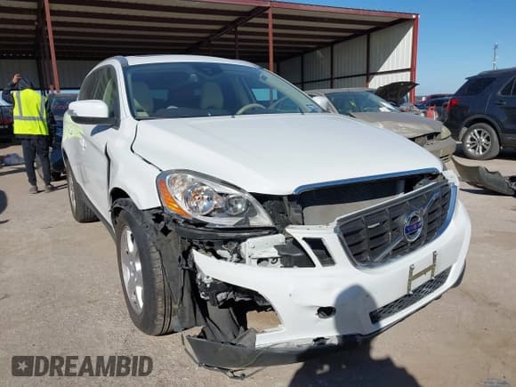 ✅ 2012 Volvo XC60 3.2L • VIN: YV4952DL7C2303064 • Lot: 43571253. Listed on IAAI with 39,926 mi. Free auction sales archive from the USA and detailed vehicle history report at DreamBid. Image 1.