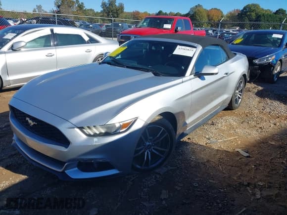 ✅ 2017 Ford Mustang EcoBoost Premium • VIN: 1FATP8UH6H5293897 • Lot: 43585829. Wystawiony na IAAI z przebiegiem 82 264 mil. Bezpłatny archiwum sprzedaży aukcyjnych z USA i szczegółowy raport historii pojazdu na DreamBid. Zdjęcie 2.