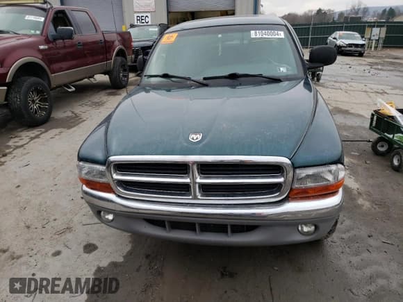 ✅ 1997 Dodge Dakota • VIN: 1B7GG23XXVS260724 • Lot: 81040004. Wystawiony na Copart z przebiegiem Nie podano. Bezpłatny archiwum sprzedaży aukcyjnych z USA i szczegółowy raport historii pojazdu na DreamBid. Zdjęcie 5.