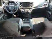 ✅ 2022 Chrysler Pacifica Touring • VIN: 2C4RC1FG1NR199419 • Lot: 55379035. Wystawiony na Copart z przebiegiem 57 566 mil. Bezpłatny archiwum sprzedaży aukcyjnych z USA i szczegółowy raport historii pojazdu na DreamBid. Zdjęcie 8.