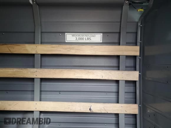 ✅ 2019 GMC Savana Cargo • VIN: 1GTW7BFPXK1277192 • Лот: 86145655. Опубликован ранее на Copart с пробегом 80 464 миль. Бесплатный доступ к архиву аукционных продаж из США и подробный отчёт об истории автомобиля на DreamBid. Изображение 11.