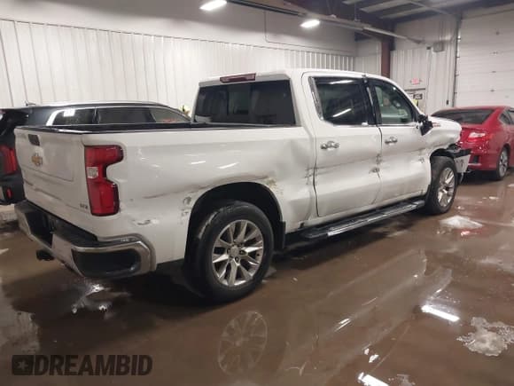 ✅ 2022 Chevrolet Silverado 1500 LTZ • VIN: 3GCUYGED5NG207288 • Lot: 43661493. Wystawiony na IAAI z przebiegiem 117 117 mil. Bezpłatny archiwum sprzedaży aukcyjnych z USA i szczegółowy raport historii pojazdu na DreamBid. Zdjęcie 4.