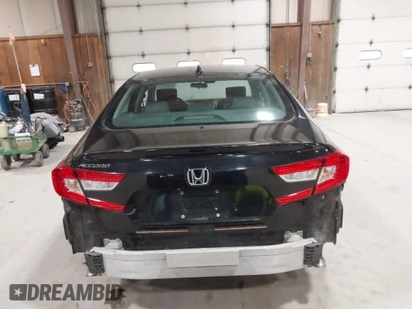 ✅ 2019 Honda Accord LX • VIN: 1HGCV1F17KA049666 • Лот: 43692933. Опубликован ранее на IAAI с пробегом 138 497 миль. Бесплатный доступ к архиву аукционных продаж из США и подробный отчёт об истории автомобиля на DreamBid. Изображение 17.