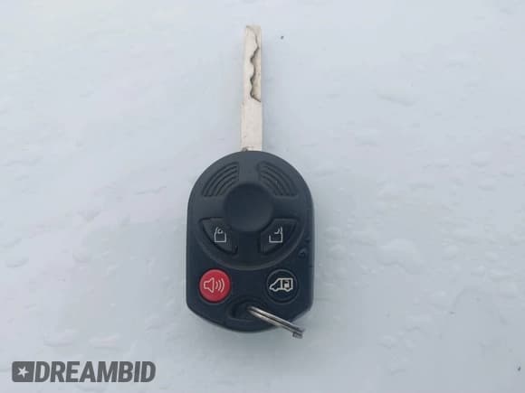 ✅ 2015 Ford Transit Connect XLT • VIN: NM0LS7F74F1206815 • Lot: 41211020. Listed on IAAI with 77,459 mi. Free auction sales archive from the USA and detailed vehicle history report at DreamBid. Image 11.