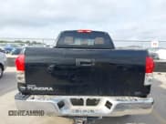 ✅ 2009 Toyota Tundra SR5 • VIN: 5TFRU54129X018063 • Lot: 43453357. Wystawiony na IAAI z przebiegiem 243 342 mil. Bezpłatny archiwum sprzedaży aukcyjnych z USA i szczegółowy raport historii pojazdu na DreamBid. Zdjęcie 17.