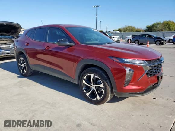 2025 Chevrolet Trax 1RS с VIN KL77LGEP6SC157793, выставлен на аукционе Copart как лот 82353625 с пробегом 12 024 миль миль и Списание • Salvage title. История ставок и продаж доступна на DreamBid. Изображение 4.