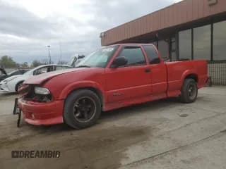 ✅ 2001 Chevrolet S-10 LS Xtreme • VIN: 1GCCS195218184601 • Лот: 67830895. Опубликован ранее на Copart с пробегом 176 770 миль. Бесплатный доступ к архиву аукционных продаж из США и подробный отчёт об истории автомобиля на DreamBid. Изображение 1.
