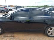 ✅ 2012 Volvo S60 T5 • VIN: YV1622FS9C2041335 • Lot: 42697828. Wystawiony na IAAI z przebiegiem 141 412 mil. Bezpłatny archiwum sprzedaży aukcyjnych z USA i szczegółowy raport historii pojazdu na DreamBid. Zdjęcie 13.