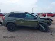 ✅ 2019 Jeep Cherokee Trailhawk • VIN: 1C4PJMBX7KD200334 • Лот: 43383144. Опубликован ранее на IAAI с пробегом 245 711 миль. Бесплатный доступ к архиву аукционных продаж из США и подробный отчёт об истории автомобиля на DreamBid. Изображение 14.