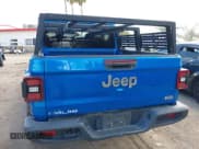 ✅ 2022 Jeep Gladiator Overland • VIN: 1C6HJTFG4NL151782 • Lot: 42994992. Wystawiony na IAAI z przebiegiem 36 898 mil. Bezpłatny archiwum sprzedaży aukcyjnych z USA i szczegółowy raport historii pojazdu na DreamBid. Zdjęcie 17.