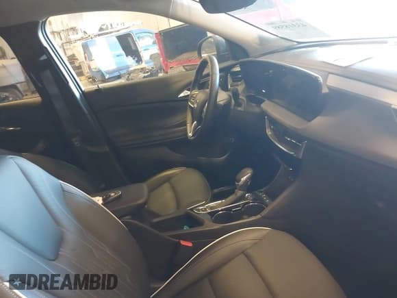 ✅ 2025 Buick Encore GX Avenir • VIN: KL4AMGSL6SB094153 • Lot: 43318589. Listed on IAAI with 11,836 mi. Free auction sales archive from the USA and detailed vehicle history report at DreamBid. Image 5.