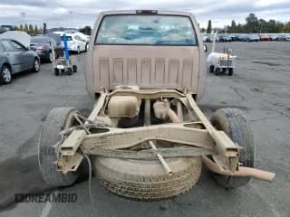 ✅ 1997 Chevrolet Silverado 2500 • VIN: 1GCGK24R8VE142118 • Lot: 84428955. Wystawiony na Copart z przebiegiem 421 035 mil. Bezpłatny archiwum sprzedaży aukcyjnych z USA i szczegółowy raport historii pojazdu na DreamBid. Zdjęcie 6.