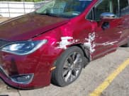 ✅ 2018 Chrysler Pacifica Limited • VIN: 2C4RC1GG4JR106594 • Lot: 43415374. Wystawiony na IAAI z przebiegiem 134 132 mil. Bezpłatny archiwum sprzedaży aukcyjnych z USA i szczegółowy raport historii pojazdu na DreamBid. Zdjęcie 6.