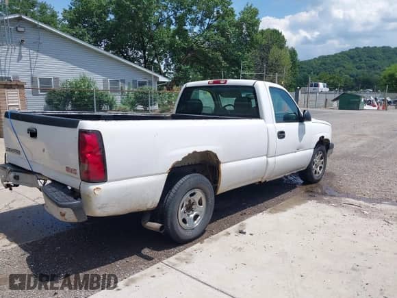 2006 Chevrolet Silverado 1500 Work Truck с VIN 3GCEC14X16G147393, выставлен на аукционе IAAI как лот 42684283 с пробегом 251 956 миль миль и . История ставок и продаж доступна на DreamBid. Изображение 4.