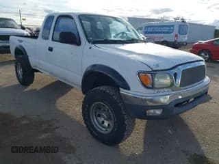✅ 2002 Toyota Tacoma • VIN: 5TEWN72N12Z068677 • Lot: 43705209. Wystawiony na IAAI z przebiegiem 289 811 mil. Bezpłatny archiwum sprzedaży aukcyjnych z USA i szczegółowy raport historii pojazdu na DreamBid. Zdjęcie 1.
