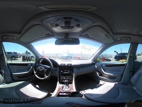 ✅ 2001 Mercedes-Benz C 230/260/280/320 • VIN: WDBRF61J91F068679 • Lot: 42620453. Wystawiony na IAAI z przebiegiem 183 522 mil. Bezpłatny archiwum sprzedaży aukcyjnych z USA i szczegółowy raport historii pojazdu na DreamBid. Zdjęcie 19.