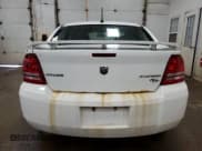 ✅ 2010 Dodge Avenger R/T • VIN: 1B3CC5FB1AN221803 • Лот: 64294464. Опубликован ранее на Copart с пробегом 318 092 миль. Бесплатный доступ к архиву аукционных продаж из США и подробный отчёт об истории автомобиля на DreamBid. Изображение 6.