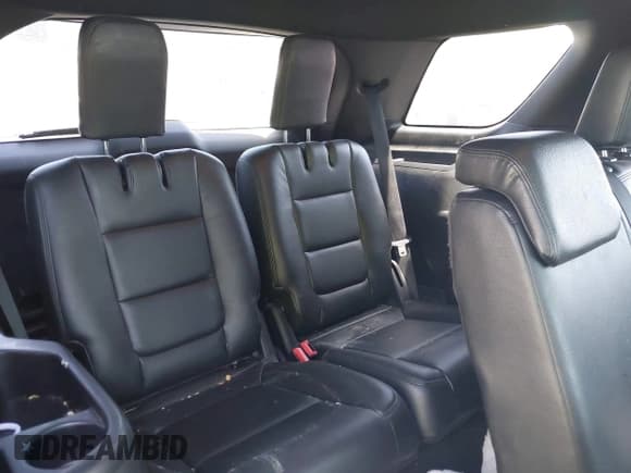 ✅ 2016 Ford Explorer XLT • VIN: 1FM5K7D82GGC12971 • Lot: 43093958. Wystawiony na IAAI z przebiegiem 152 327 mil. Bezpłatny archiwum sprzedaży aukcyjnych z USA i szczegółowy raport historii pojazdu na DreamBid. Zdjęcie 17.