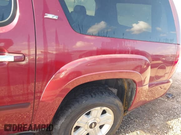 ✅ 2007 Chevrolet Suburban LT • VIN: 3GNFC16J87G263499 • Lot: 43705975. Listed on IAAI with Not provided. Free auction sales archive from the USA and detailed vehicle history report at DreamBid. Image 6.