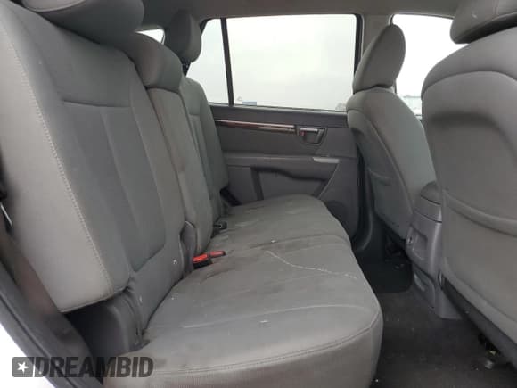 ✅ 2011 Hyundai Santa Fe GLS • VIN: 5XYZGDAB7BG017773 • Lot: 85688774. Listed on Copart with 196,456 mi. Free auction sales archive from the USA and detailed vehicle history report at DreamBid. Image 10.